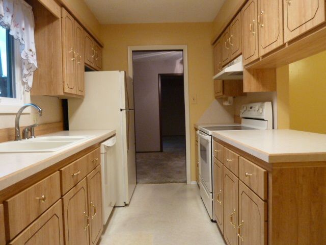 2130 S Flynn, Wichita, KS 67207