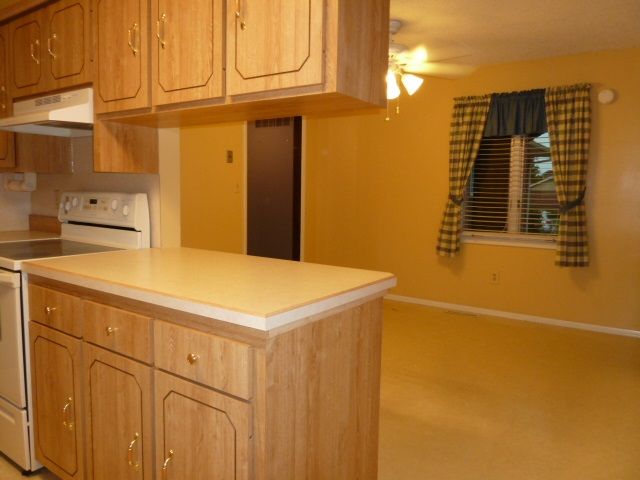 2130 S Flynn, Wichita, KS 67207