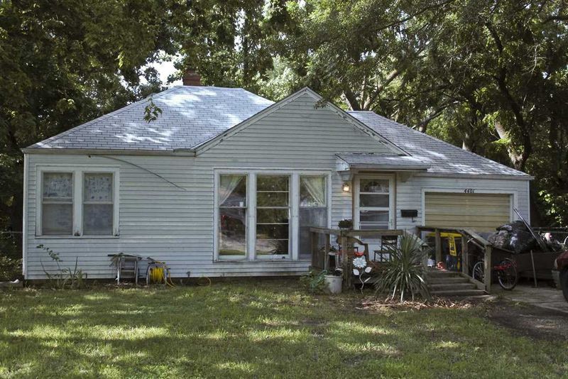 4401 E Bellaire St, Wichita, KS 67218