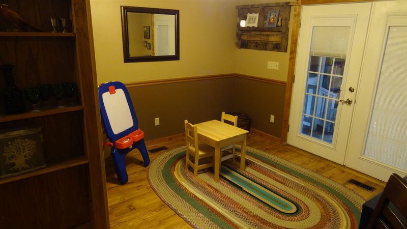 129 SW 7th, Newton, KS 67114