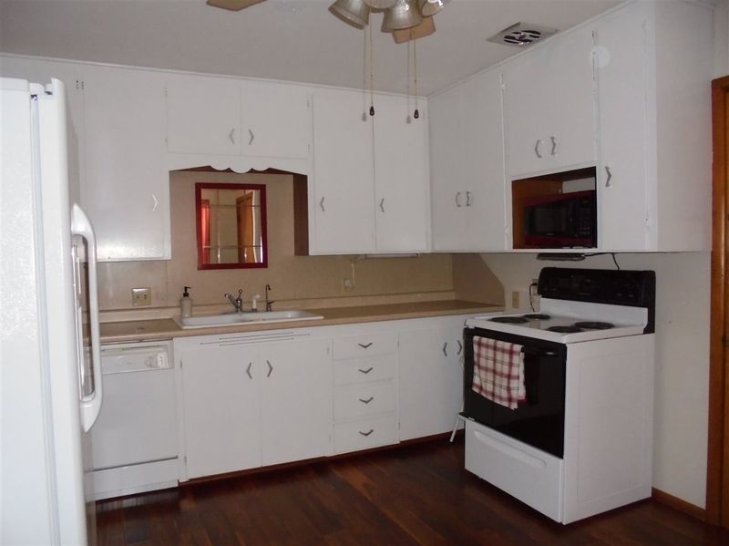 1704 N B St, Wellington, KS 67152