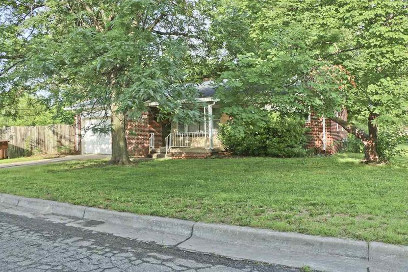 703 S Longfellow St, Wichita, KS 67207