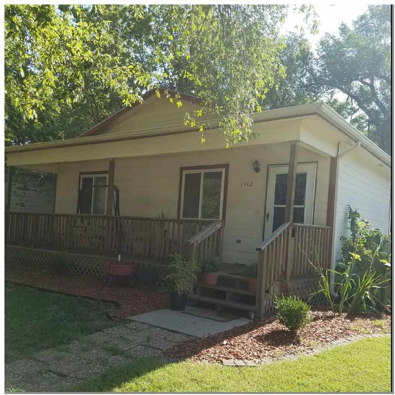 1302 N Mathewson Ave, Wichita, KS 67214