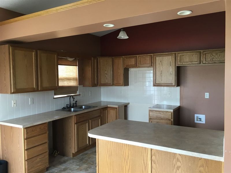 345 Wells Ct, Mulvane, KS 67110