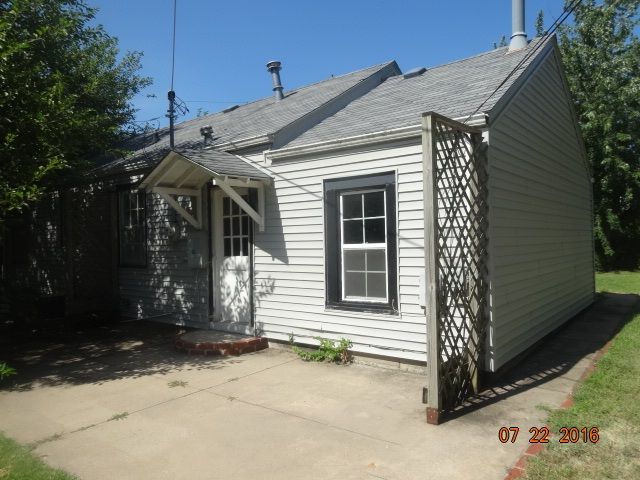 416 S Pine, Newton, KS 67114