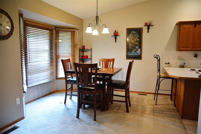 5 Heather Ln, Cheney, KS 67025