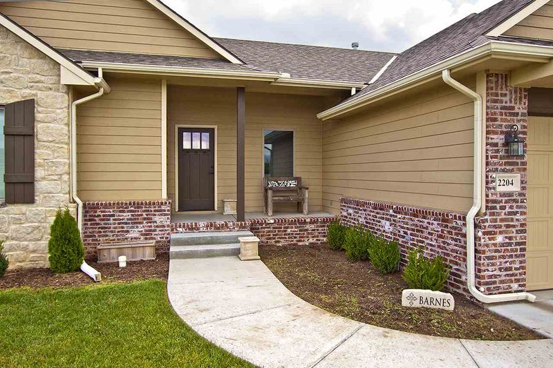 2204 Chestnut Ct, Augusta, KS 67010