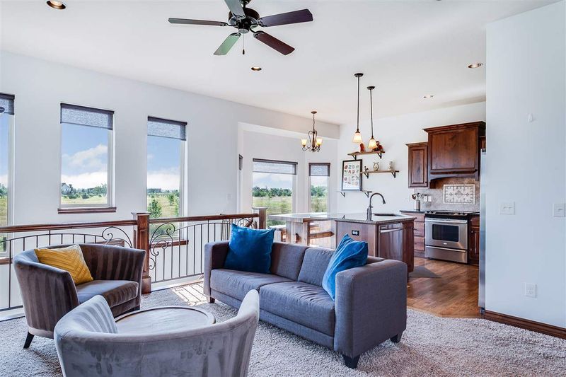 15514 E Mainsgate Ct, Wichita, KS 67228