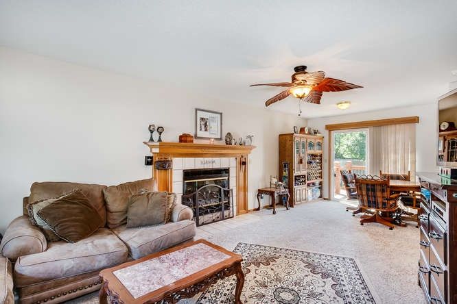 219 E Sandhill Rd, Derby, KS 67037