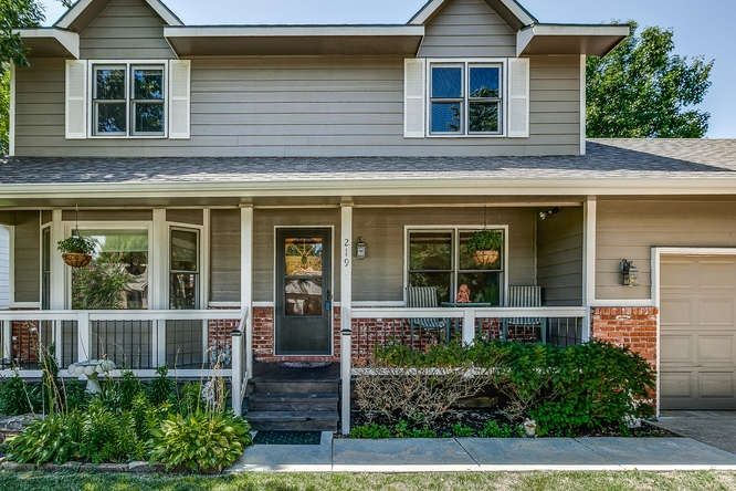 219 E Sandhill Rd, Derby, KS 67037