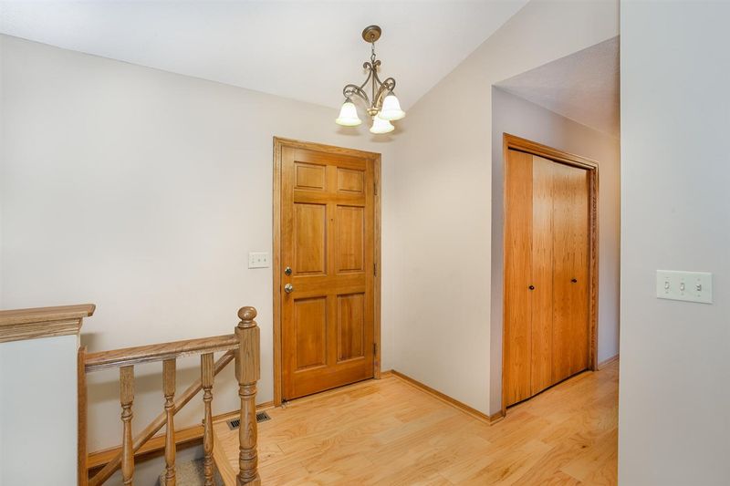 406 E Catalpa St, Derby, KS 67037