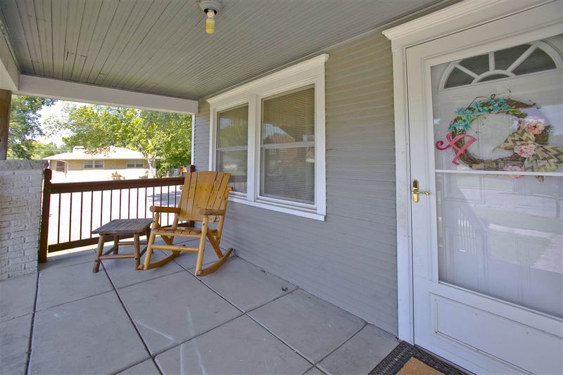 1018 W 2nd Ave, El Dorado, KS 67042