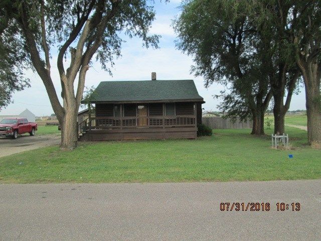8005 N Seneca St, Valley Center, KS 67147