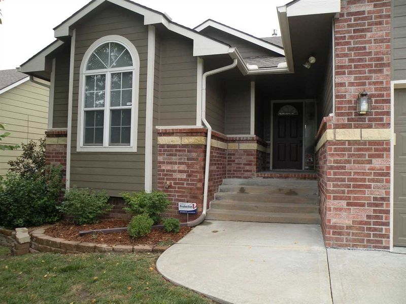 618 N Worthington, Andover, KS 67002