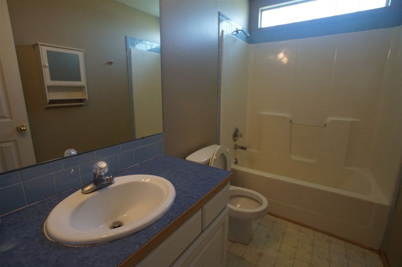 801 S Sunset Cir, Andover, KS 67002