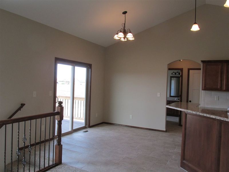 8492 E Chris, Bel Aire, KS 67226