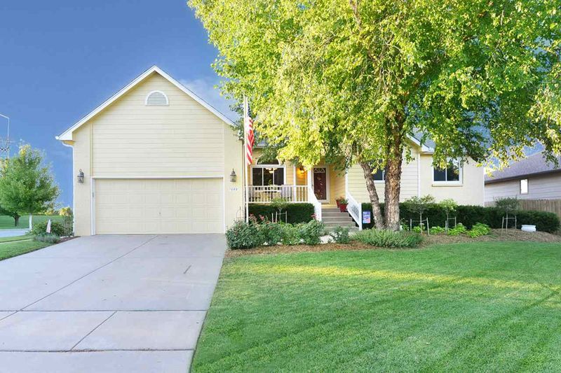 1202 W Mulberry Ct, Andover, KS 67002