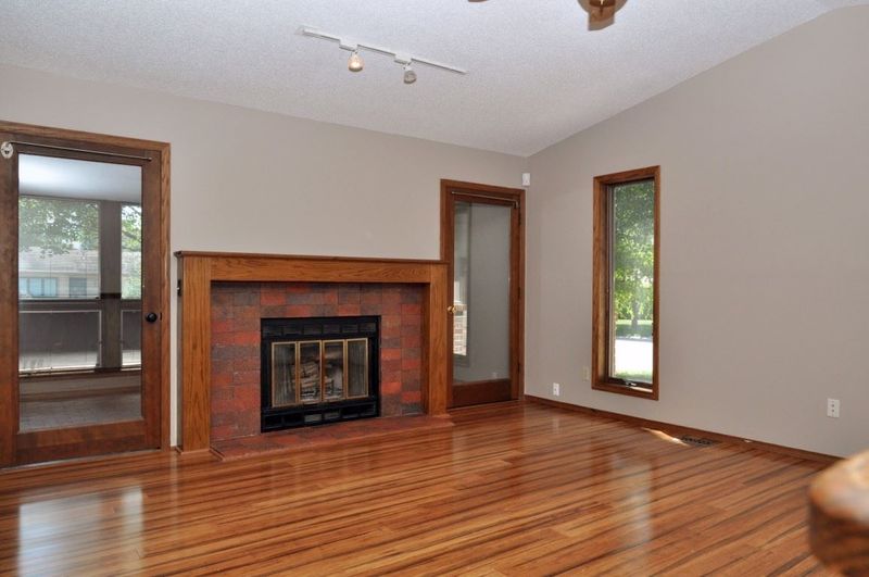 1443 N Windmill Ct, Derby, KS 67037