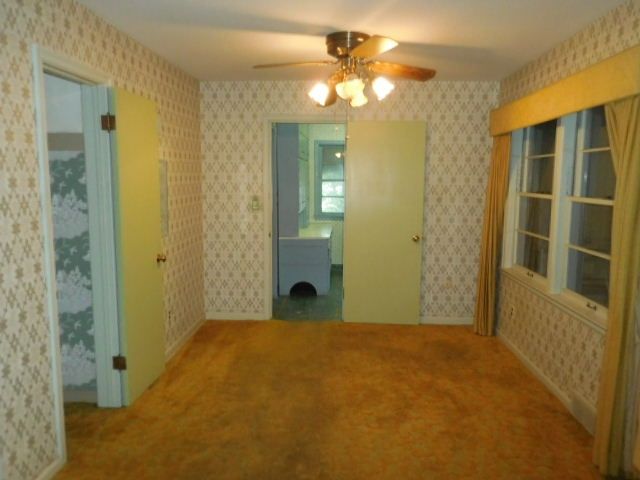 2704 E Rivera St, Wichita, KS 67211