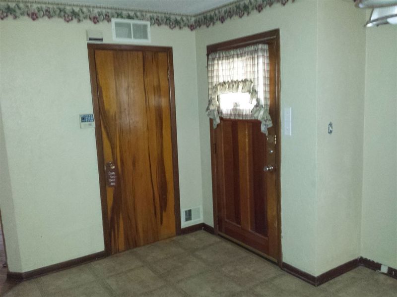 3220 E Butler St, Wichita, KS 67216
