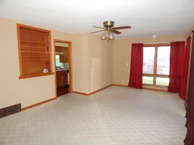 511 N Highland Park Dr, Mulvane, KS 67110