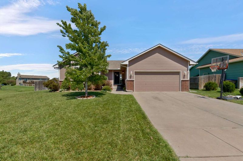 2302 S Covington St, Wichita, KS 67209