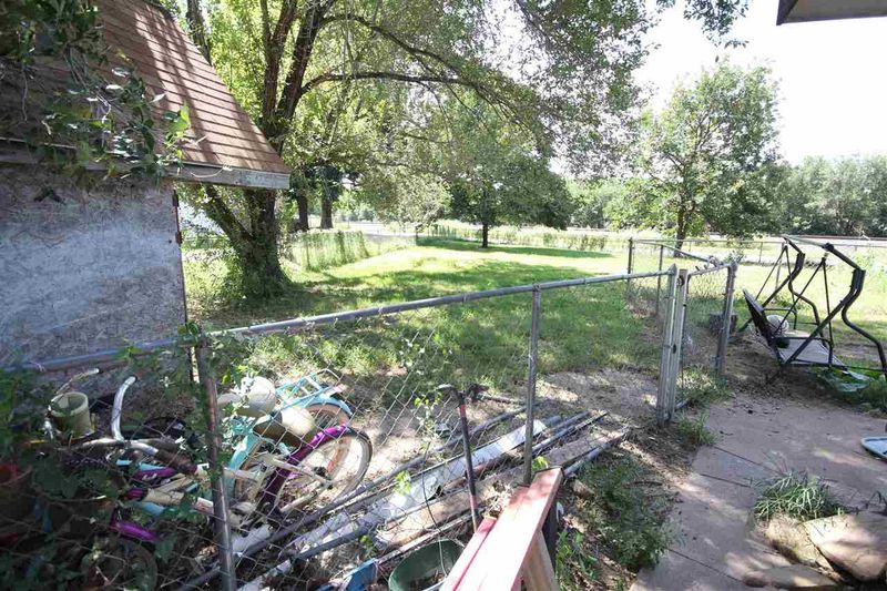 714 S 4th Ave, Mulvane, KS 67110