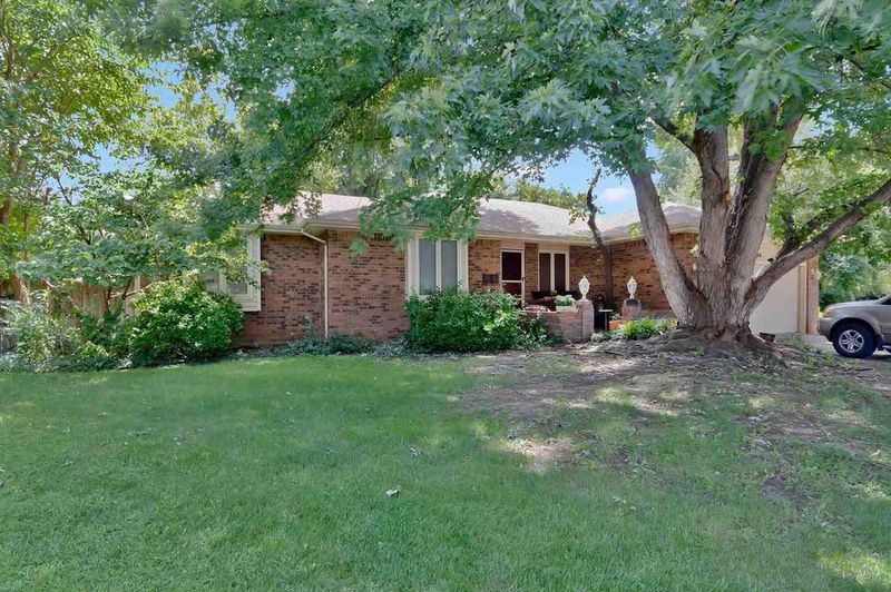 1508 N Skyview St, Wichita, KS 67212