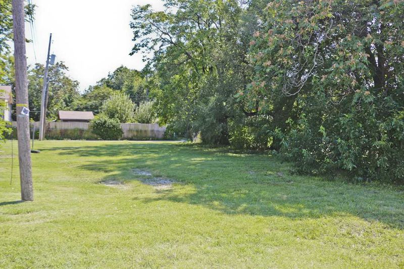 2721 E Central #2717 E. Central, Wichita, KS 67214