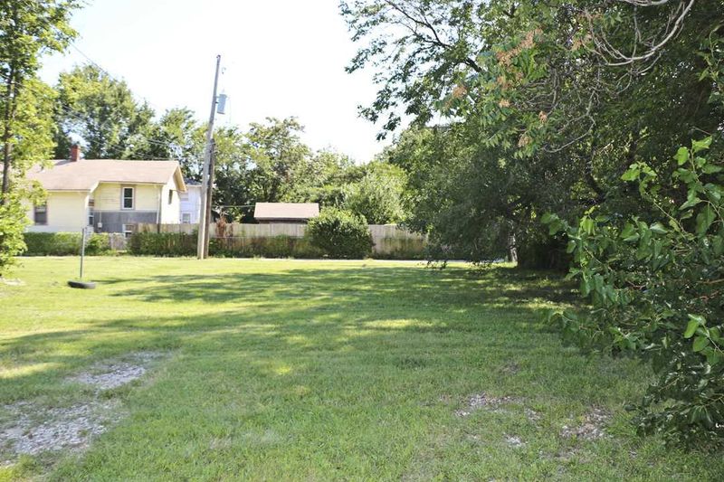 2721 E Central #2717 E. Central, Wichita, KS 67214