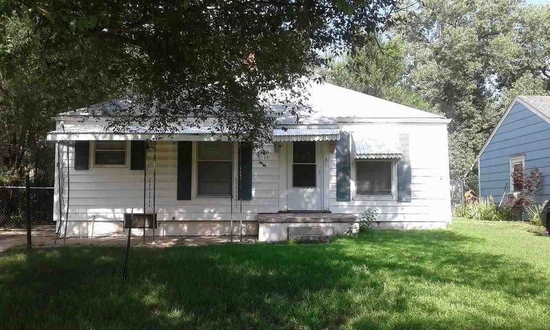 1148 N Pershing, Wichita, KS 67208