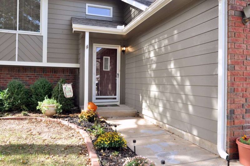 2735 Rainier Ct, Wichita, KS 67215