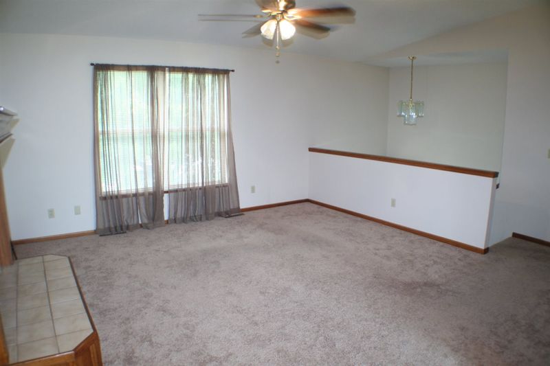 725 Dublin Dr, Andover, KS 67002