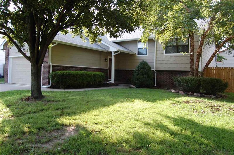 7401 E Winterberry St, Wichita, KS 67226