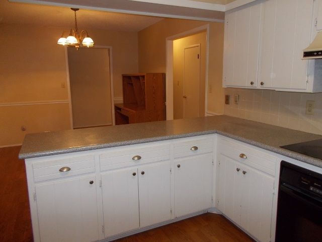 13 Terrace Dr, Winfield, KS 67156