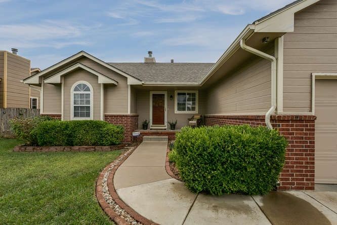 7305 E Brookview Cir, Wichita, KS 67226