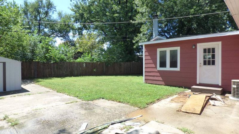 1927 E Denker St, Wichita, KS 67216