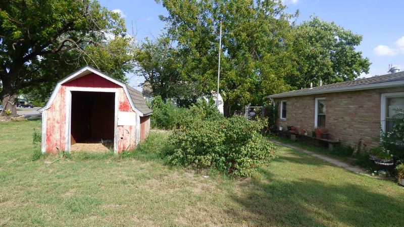 642 N Bebe St, Wichita, KS 67212
