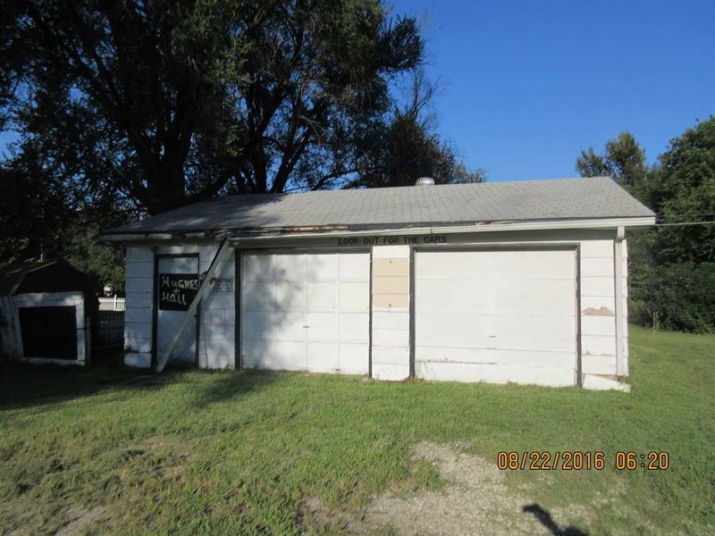 546 N Doris St, Wichita, KS 67212