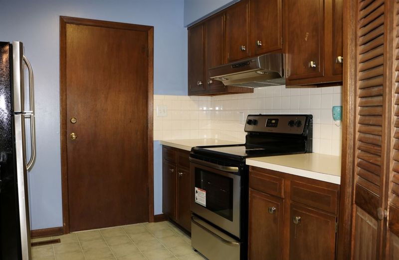 1216 Madison Ave, Newton, KS 67114