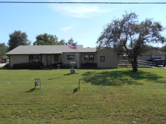705 E 79th St S, Haysville, KS 67060