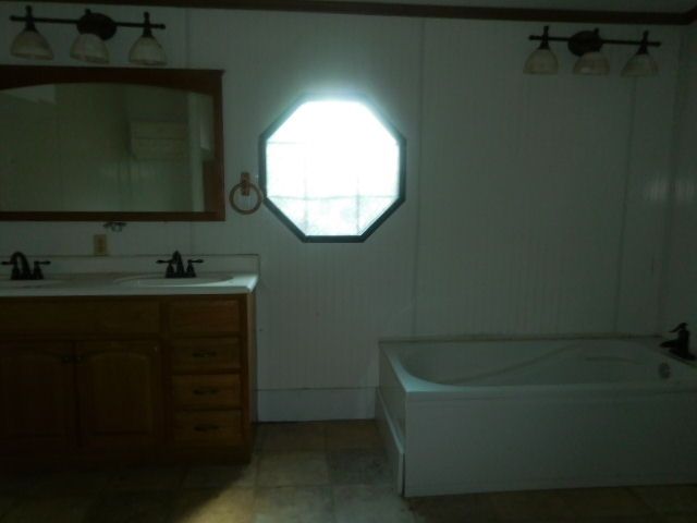 611 S Boxelder Ave, Mulvane, KS 67110