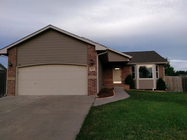834 Stonewood, Andover, KS 67002
