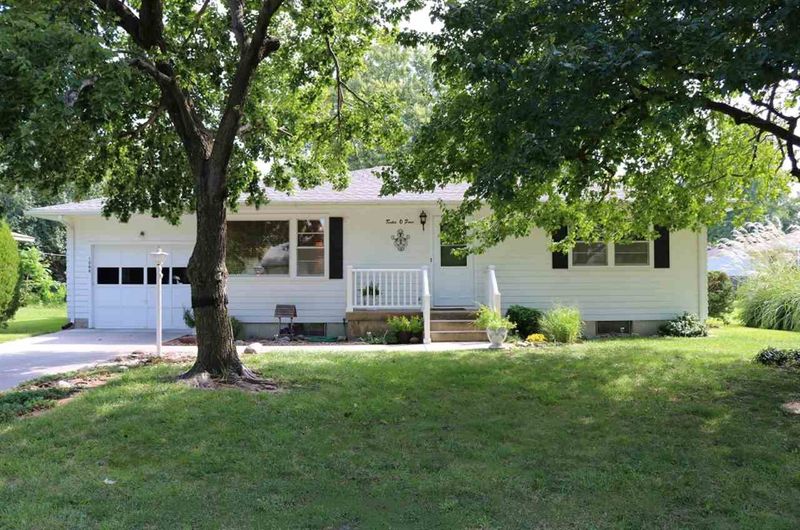 1204 Berry Ave, Newton, KS 67114