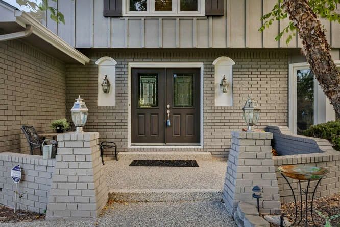 14700 E Willowbend Cir, Wichita, KS 67230