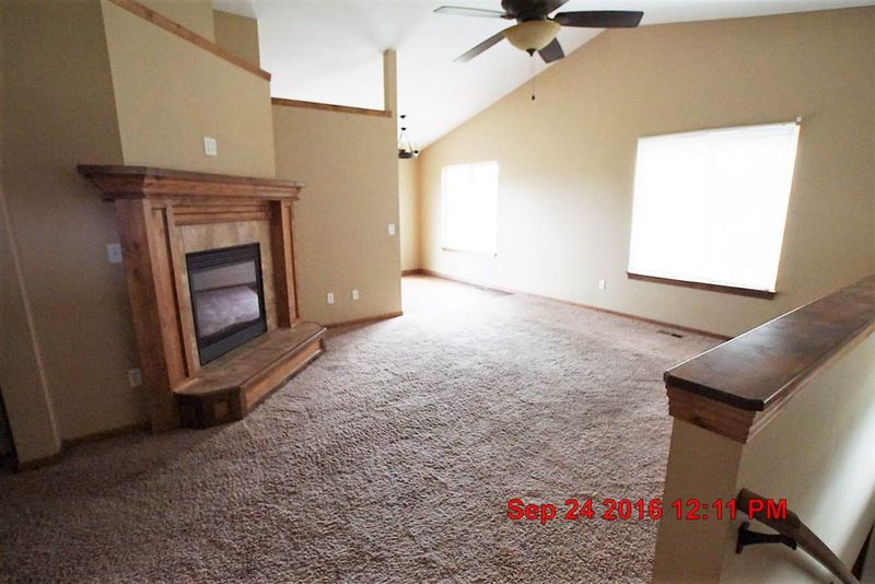 612 E Gordon Bennett, Haysville, KS 67060