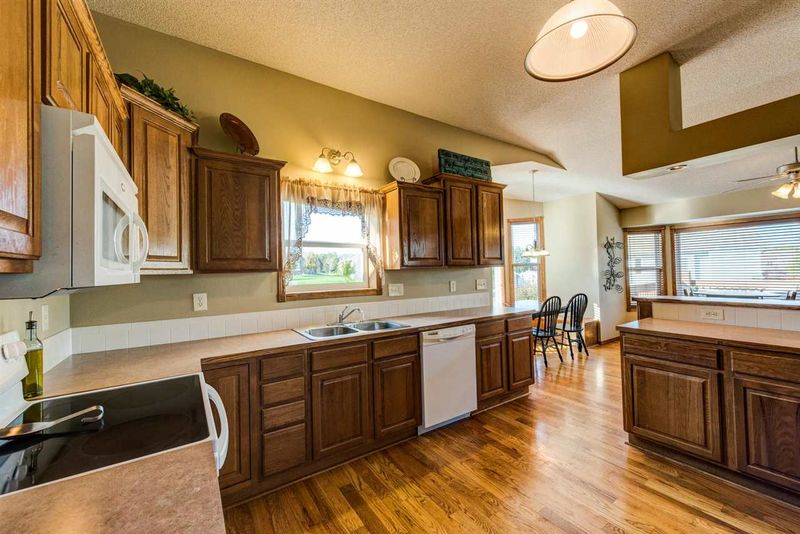 130 S Decker St, Wichita, KS 67235
