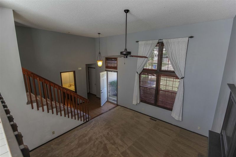 8921 E Creed St, Wichita, KS 67210