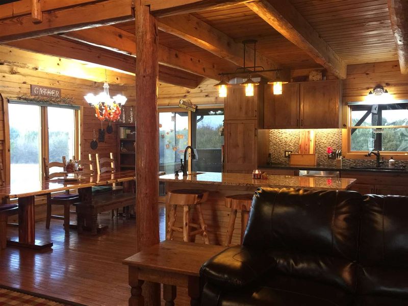 3058 211th Rd, Atlanta, KS 67008