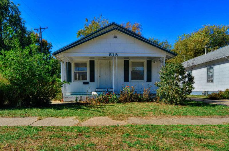 515 Park Pl, Newton, KS 67114